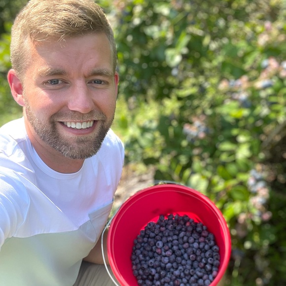 Meet your Posher, Aaron - Picture 1 of 1